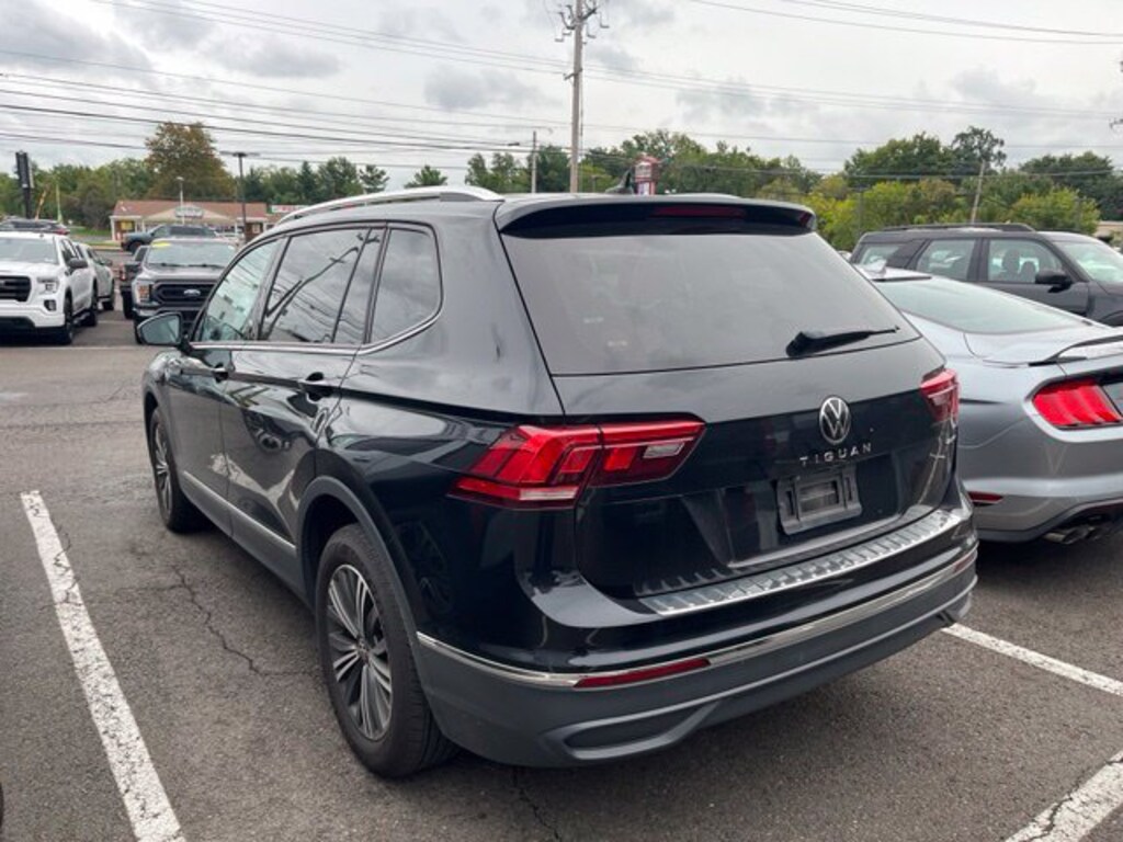 Used 2024 Volkswagen Tiguan 2.0T SE SUV