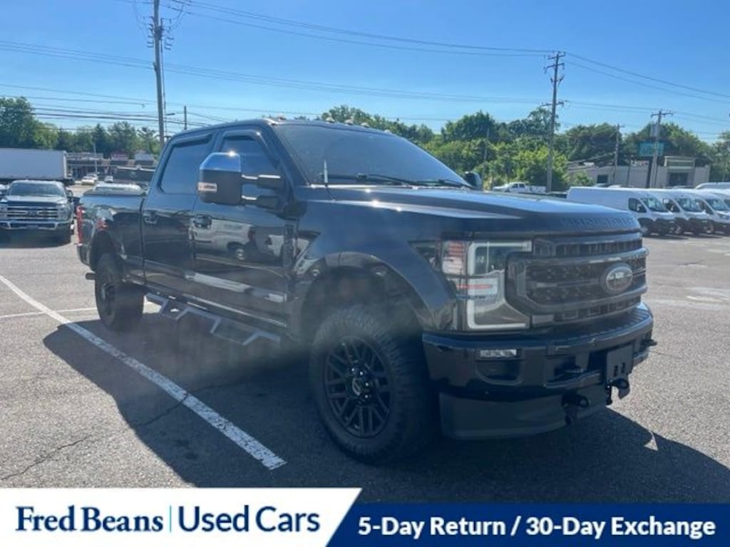 Used 2022 Ford F-250SD Lariat Truck Crew Cab