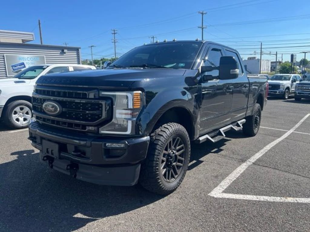 Used 2022 Ford F-250SD Lariat Truck Crew Cab
