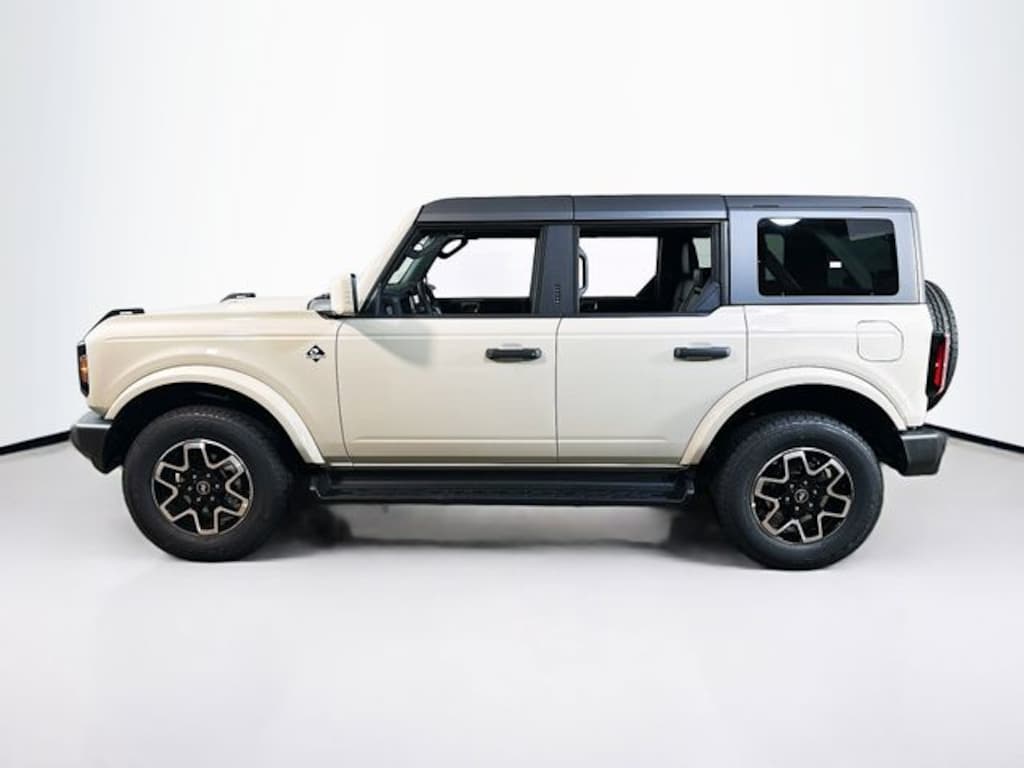 New 2026 Ford Bronco Outer Banks SUV