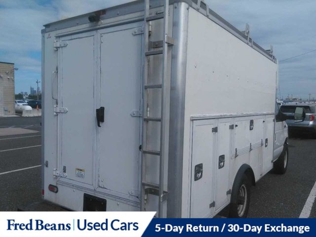 2022 Ford E-350 photo 4