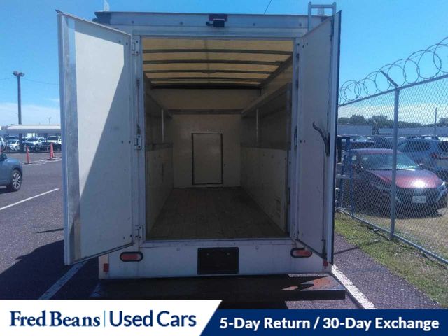 2022 Ford E-350 photo 4