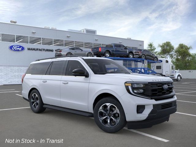 2026 Ford Expedition Active's photo