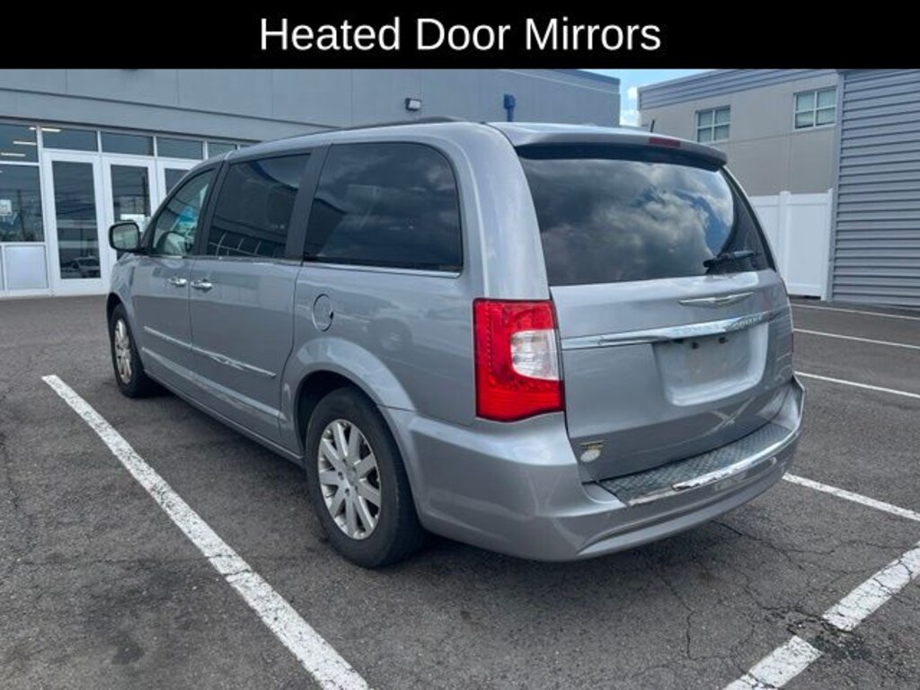 Used 2016 Chrysler Town & Country Touring Van LWB Passenger Van