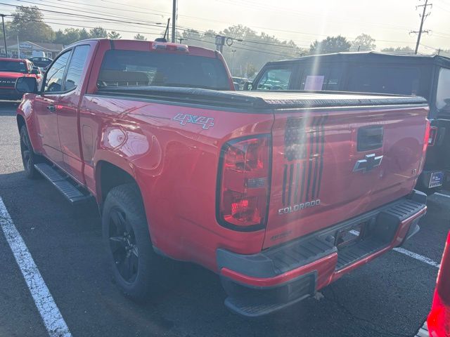 2017 Chevrolet Colorado LT photo 3