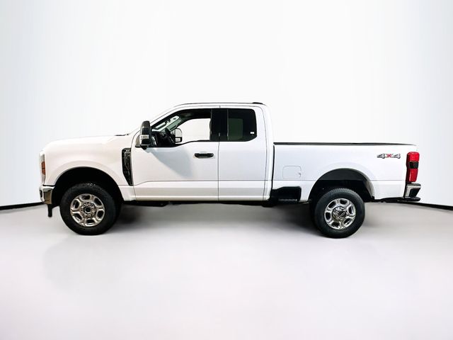 2026 Ford F-350 XLT photo 3