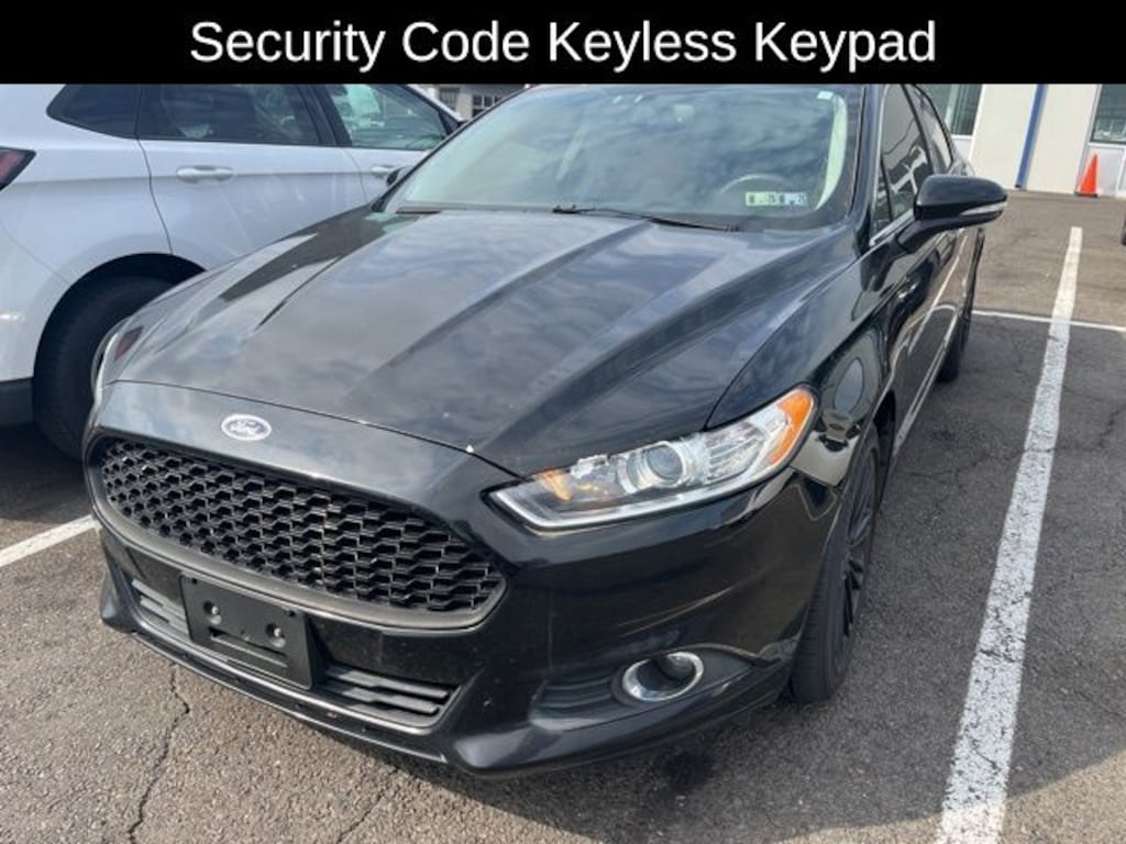 Used 2016 Ford Fusion SE Sedan