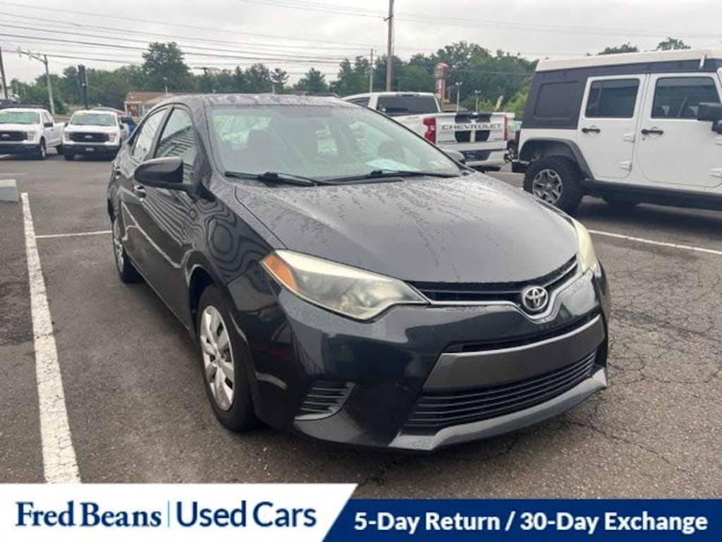 Used 2015 Toyota Corolla LE Sedan
