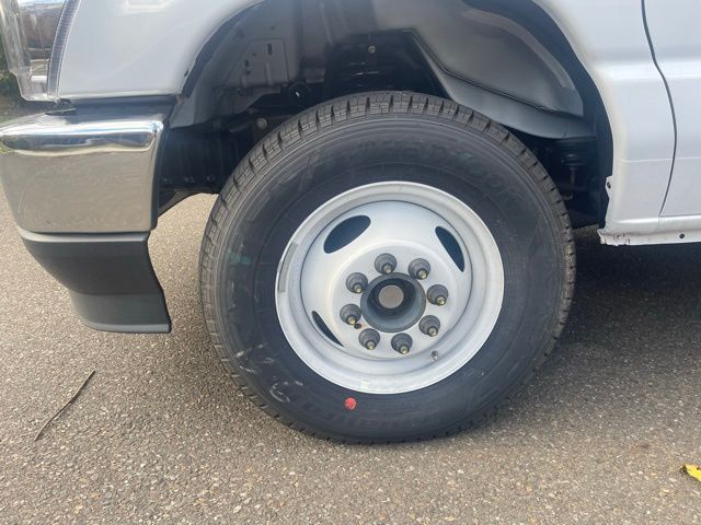 2026 Ford E-350 Base photo 4