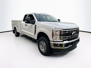 2026 Ford F-350 Chassis XL Truck Super Cab 4x4