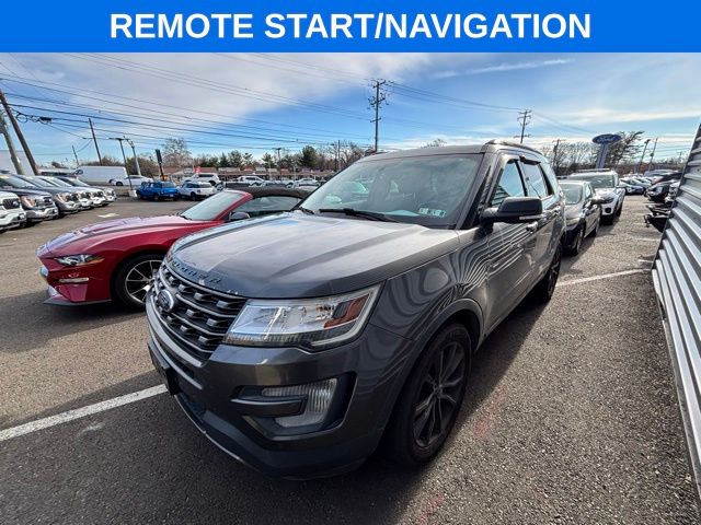 2017 Ford Explorer XLT photo 2