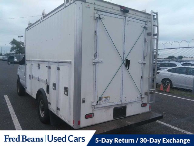 2022 Ford E-350 photo 3