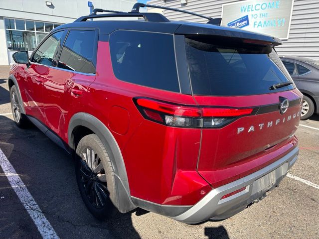 2022 Nissan Pathfinder SL photo 3