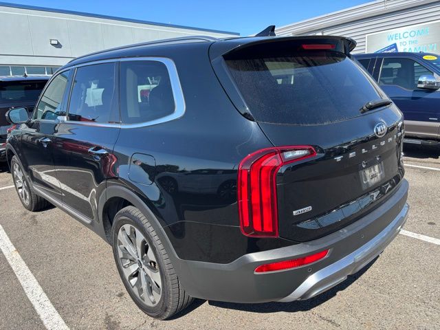 2021 Kia Telluride S photo 2