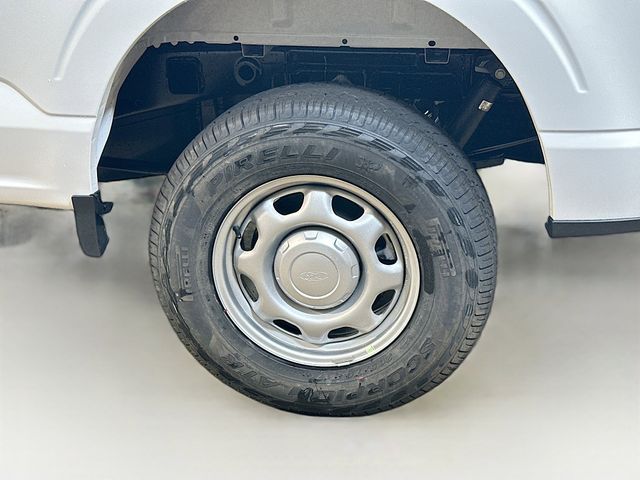2025 Ford F-150 XL photo 4