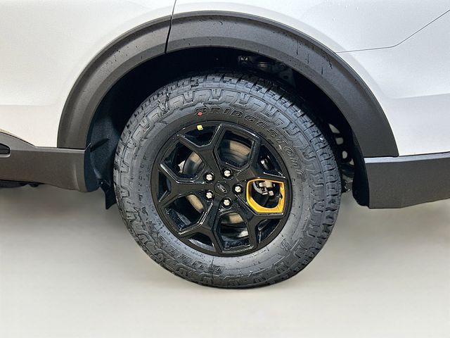 2026 Ford Explorer photo 3