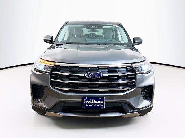 2026 Ford Explorer photo 2