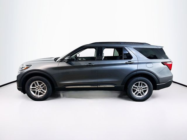 2025 Ford Explorer photo 3