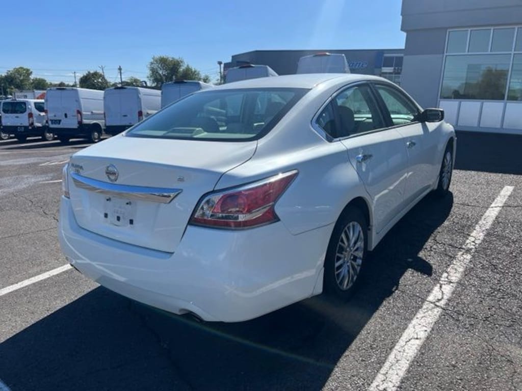 Used 2015 Nissan Altima 2.5 S Sedan