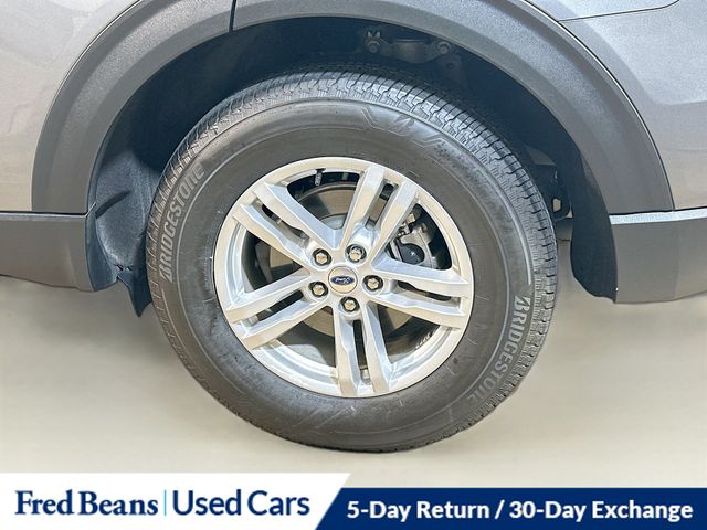 2022 Ford Explorer XLT photo 3