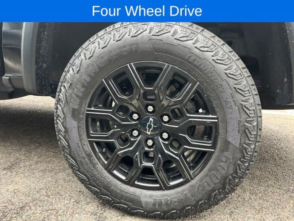 Certified 2024 Chevrolet Colorado Trail Boss Truck Crew Cab