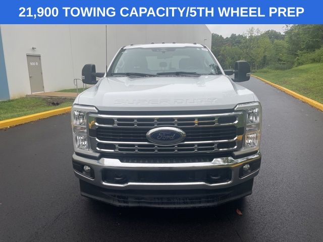 2024 Ford F-350 photo 2