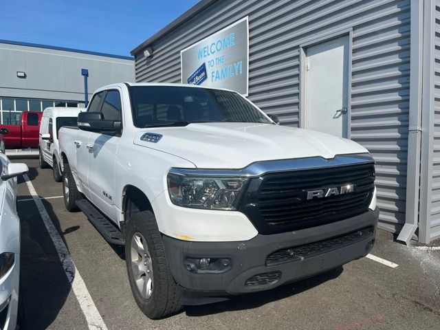 2019 RAM 1500 Big Horn/Lone Star 4x4 Quad Cab 6'4's photo
