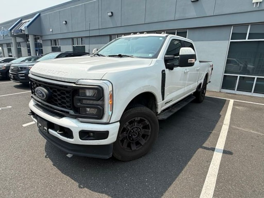 Used 2023 Ford F-350SD Lariat Truck Crew Cab