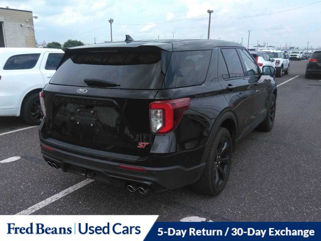 2021 Ford Explorer ST photo 4