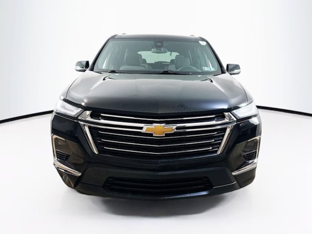 Used 2023 Chevrolet Traverse LT SUV