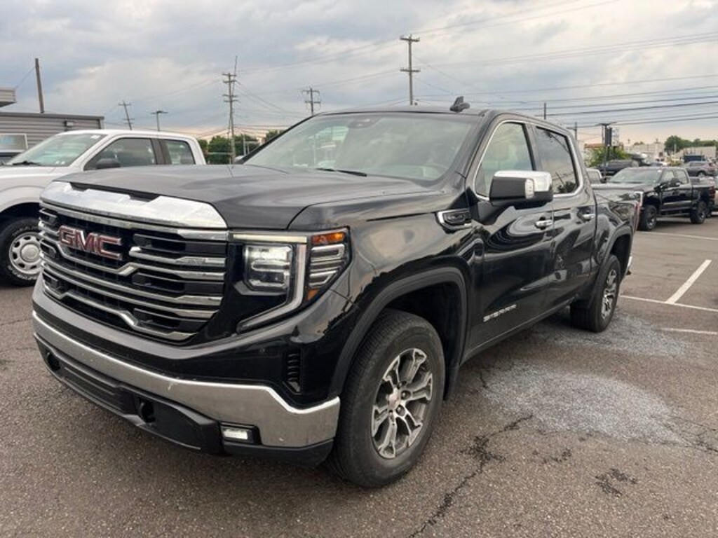 Used 2025 GMC Sierra 1500 SLT Truck Crew Cab