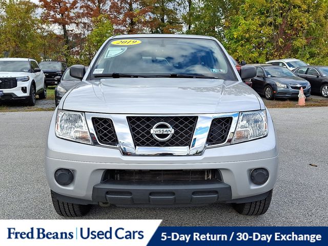 2019 Nissan Frontier SV photo 2