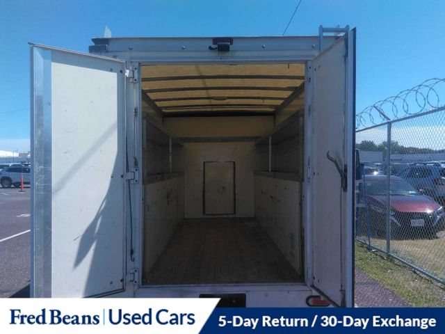 2022 Ford E-350 photo 4