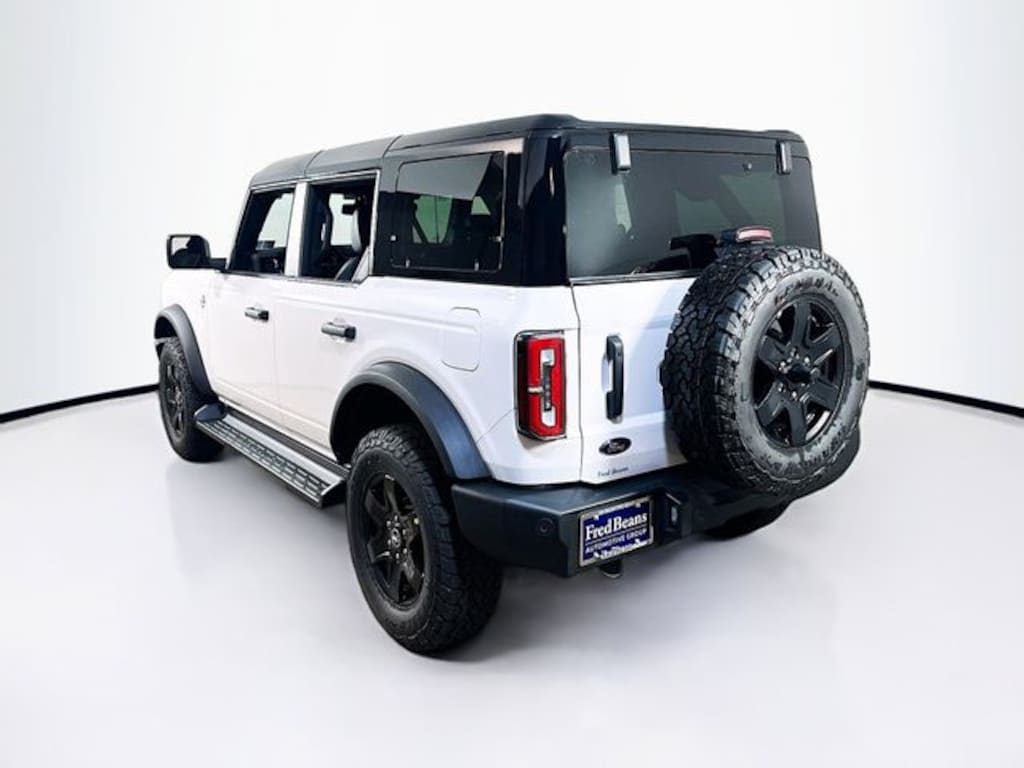 New 2025 Ford Bronco Outer Banks SUV