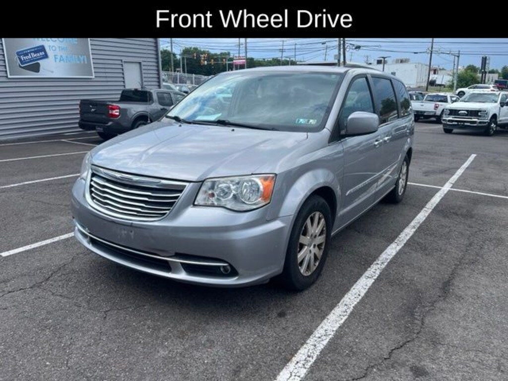 Used 2016 Chrysler Town & Country Touring Van LWB Passenger Van