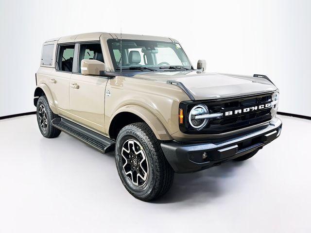2025 Ford Bronco 4-Door Outer Banks's photo