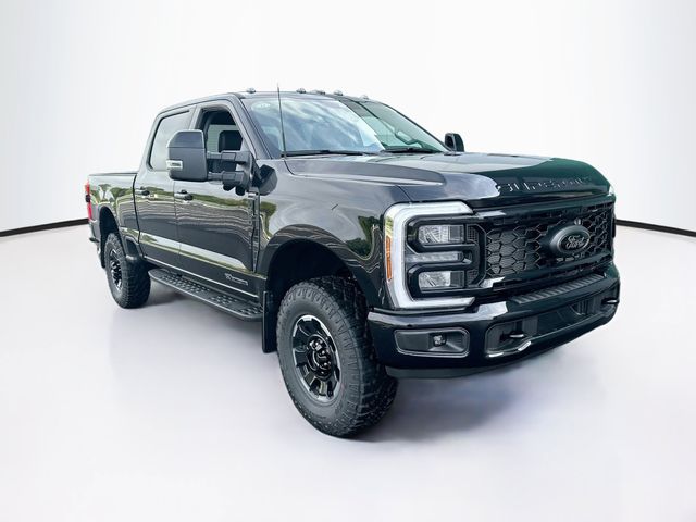 2026 Ford F-350 Lariat Truck Crew Cab