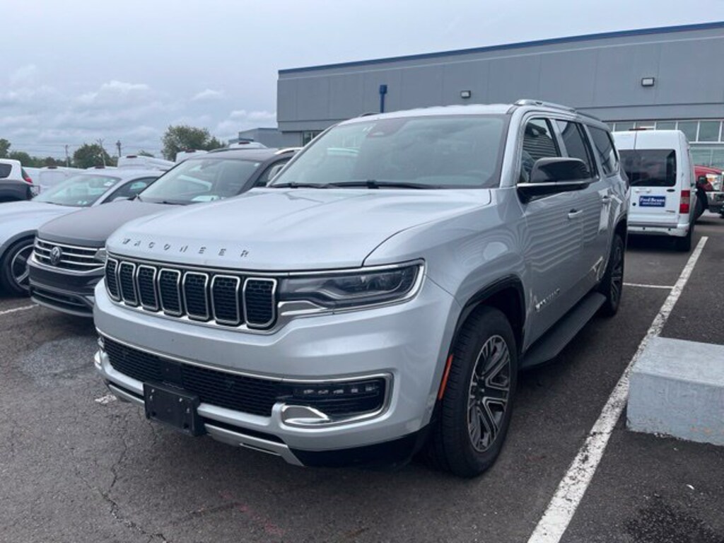 Used 2024 Jeep Wagoneer L Series II SUV