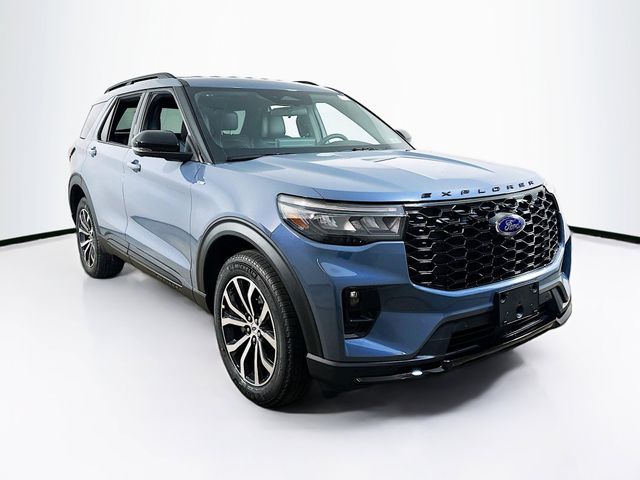 2026 Ford Explorer ST-LINE's photo