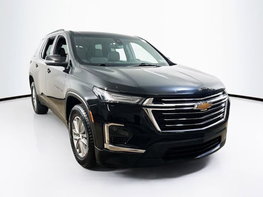Used 2023 Chevrolet Traverse LT SUV