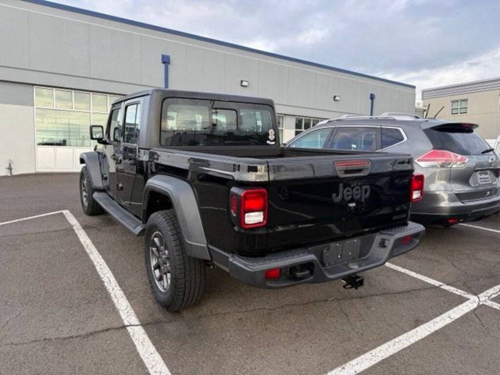 Used 2020 Jeep Gladiator Sport Truck Crew Cab