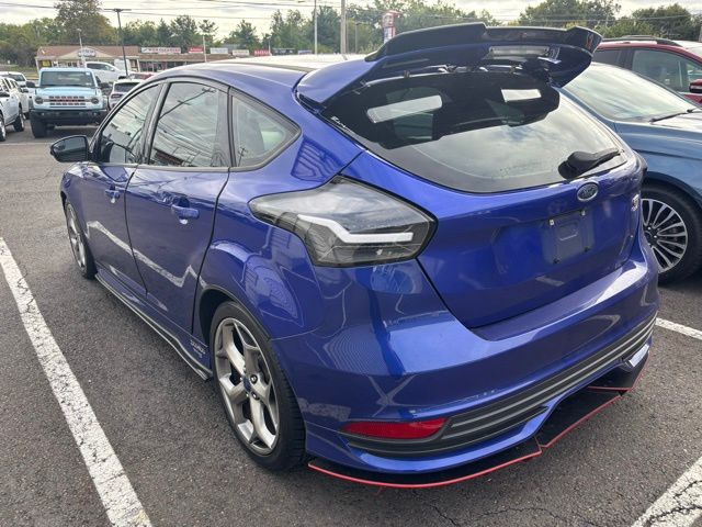 2015 Ford Focus ST photo 4