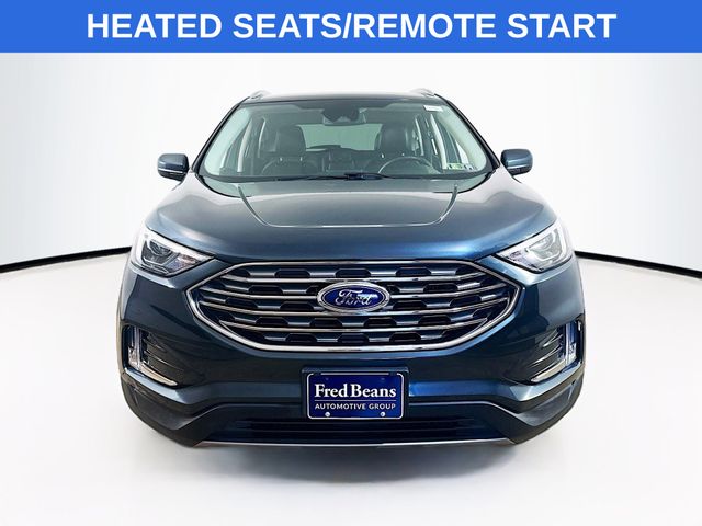 2022 Ford Edge SEL photo 2