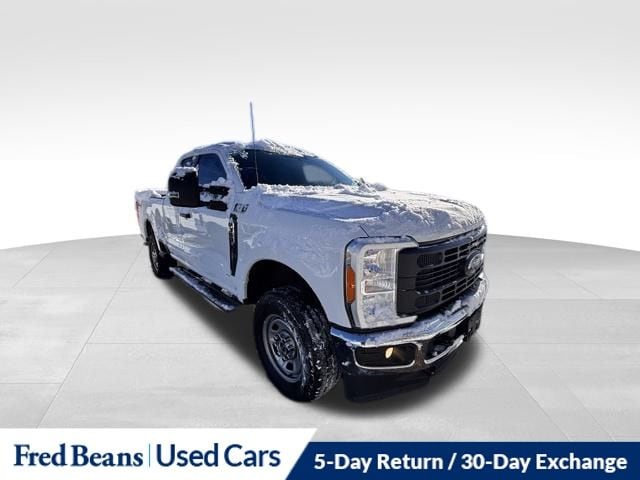 2023 Ford F-350 Super Duty XL's photo
