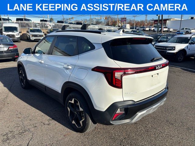 2024 Kia Seltos EX photo 3