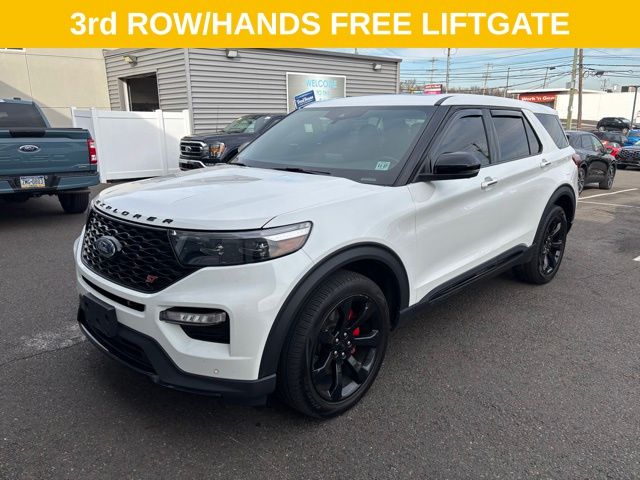 2022 Ford Explorer ST photo 2