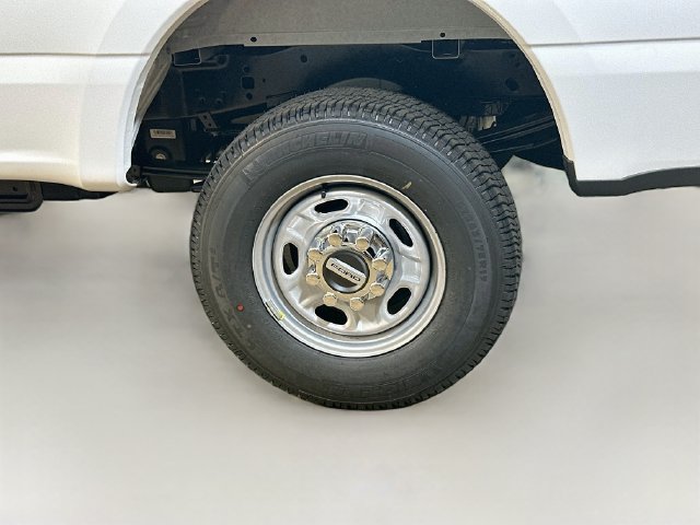 New 2027 Ford F-250 XL Truck Super Cab