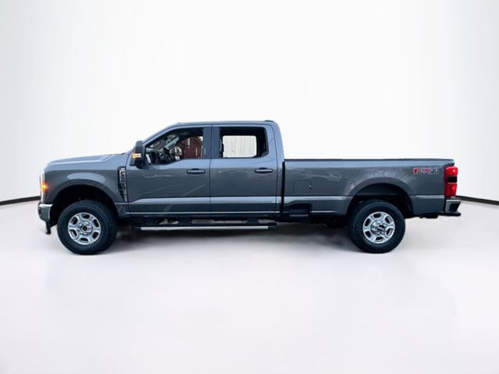 New 2026 Ford F-250 XLT Truck Crew Cab