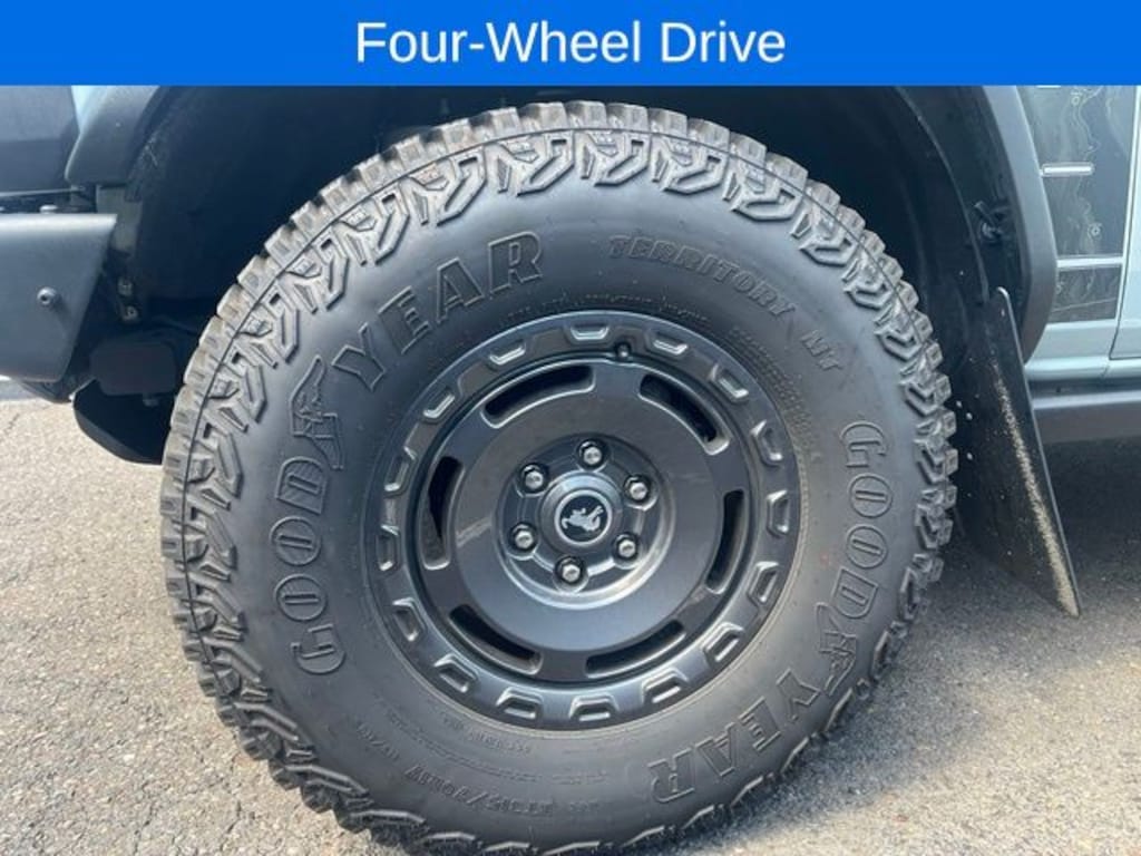 Certified 2024 Ford Bronco Everglades SUV