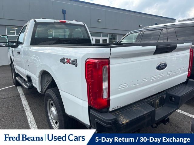 2023 Ford F-350 photo 3